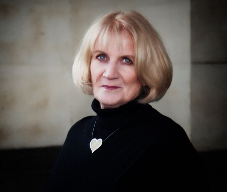Maxine Alterio