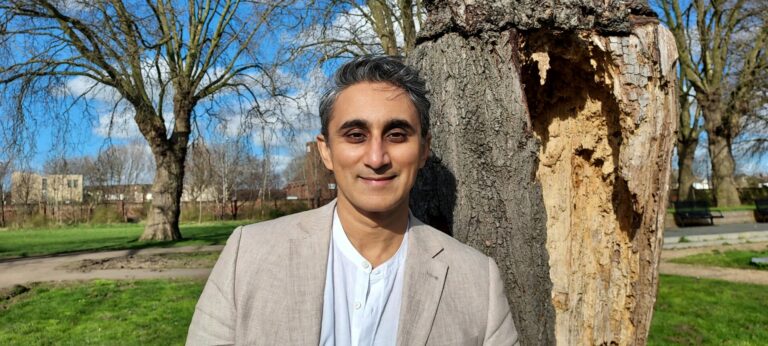 Vaseem Khan 